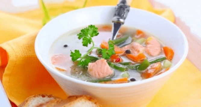 Sopa de pescado para dieta proteica