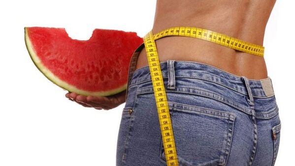 Comer sandía puede ayudarte a perder 5 kilogramos rápidamente en una semana. 